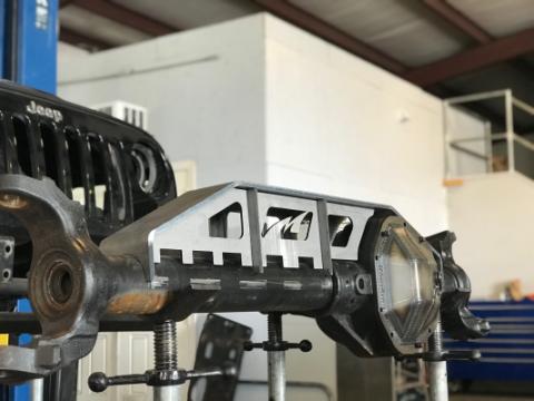 Ford Super Duty Dana 60 Axle Truss Motobilt