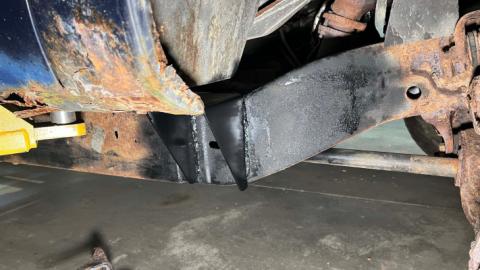 Rust Buster 1988-1998 Chevy & GMC C/K 1500 & 2500 Front Cab Mount RB7307