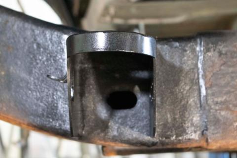 Rust Buster 1999-2013 Chevy Silverado&amp; GMC Sierra Center Cab Mount RB7325