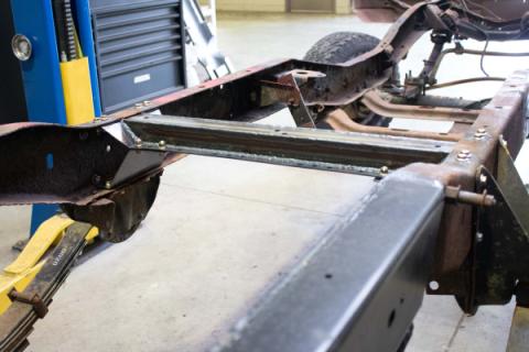 Center Frame Crossmember For 1973-1980 Chevy C/K10 Rust Buster Frameworks