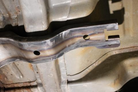 Front Fuel Tank Support Bracket For Avalanche/Suburban/Yukon Rust Buster Frameworks