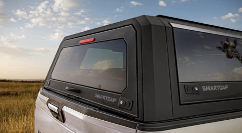 Tacoma Truck Bed Cap SmartCapEVOa Adventure Matte Black For 24-Present Toyota Tacoma 5 Foot Short Bed RSI SmartCap