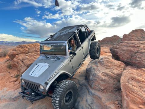 Hood Vent Kit for Jeep JK/JKU Motobilt