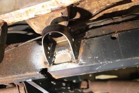 Center Body Frame Mount For Avalanche/Suburban/Yukon Rust Buster Frameworks