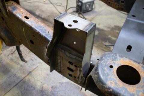 09-14 F150 Regular Cab 8.0 Foot Bed 4x4 Forward Bed Mount Rust Buster Frameworks