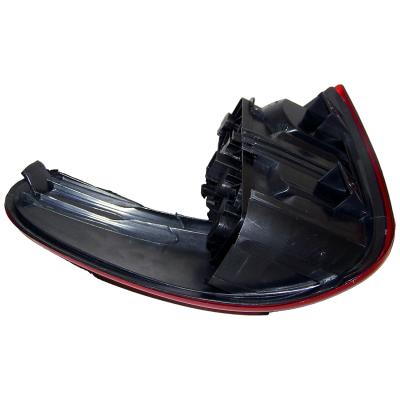 Left Tail Light for 01-07 Dodge Caravan and Chyrsler Town &amp; Country, Voyager Crown Automotive
