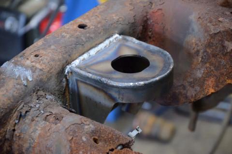 Inner Rear Body Mount For 2002-2009 Chevy Trailblazer Rust Buster